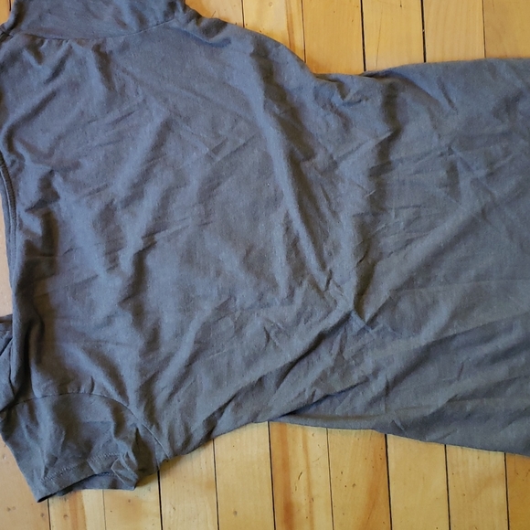 short sleeve tee size 4 "Sport Academy " captioned - Picture 6 of 8